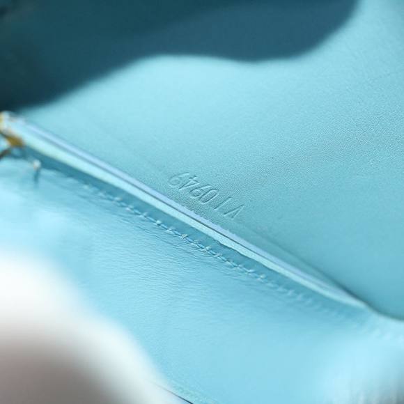 LOUIS VUITTON Monogram Vernis Lexington Pouch Baby Blue M91011 LV Auth 42544 - Picture 12 of 16